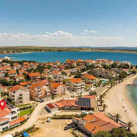 Lovely In With House Sea View Apartment Povljana