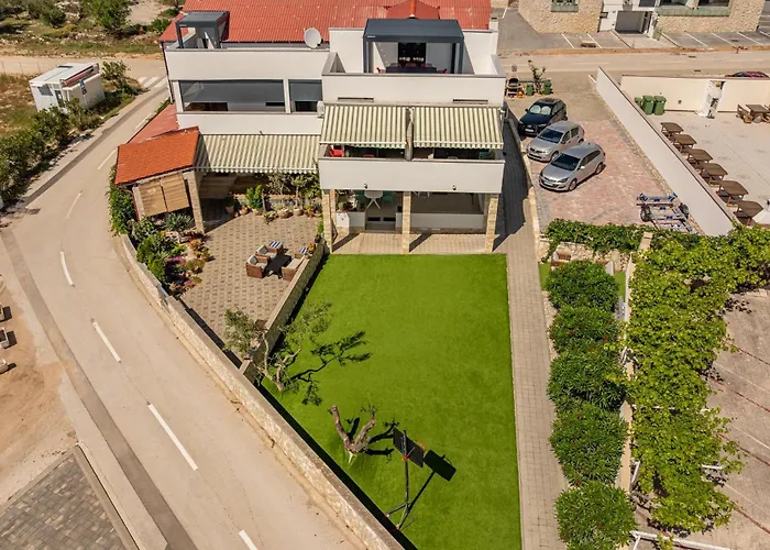 דירה In With Wifi *