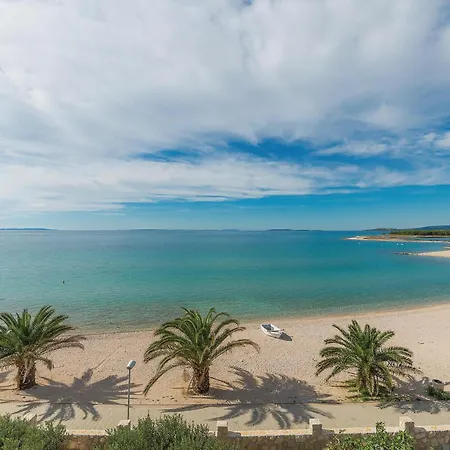Lovely In With House Sea View Apartament Povljana